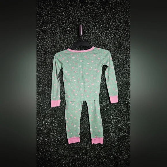 2 Matching Sets For The Price Of 1 !Pink and Green Baby Yoda Pajama Sets - Picture 6 of 6